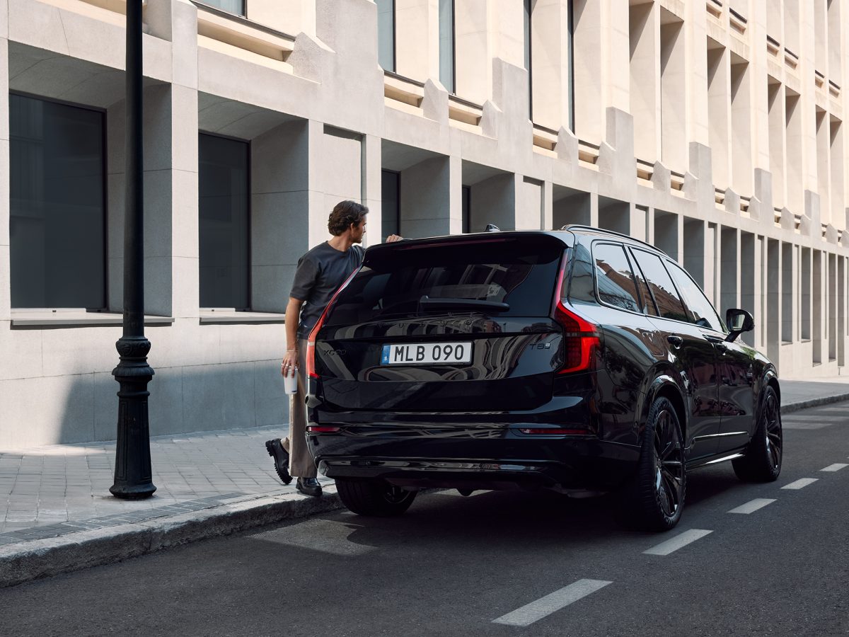 VOLVO XC90 BLACK EDITION