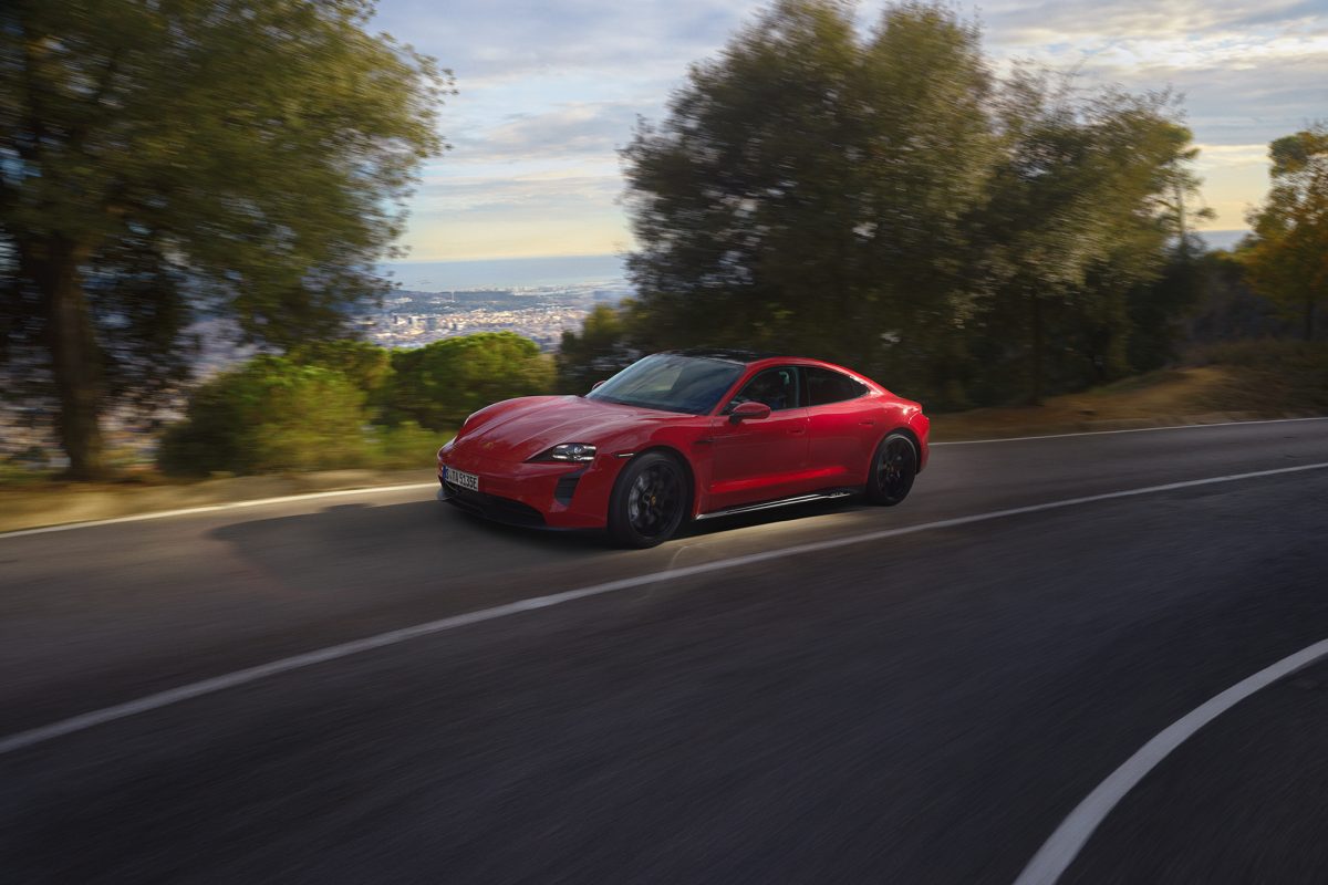 PORSCHE