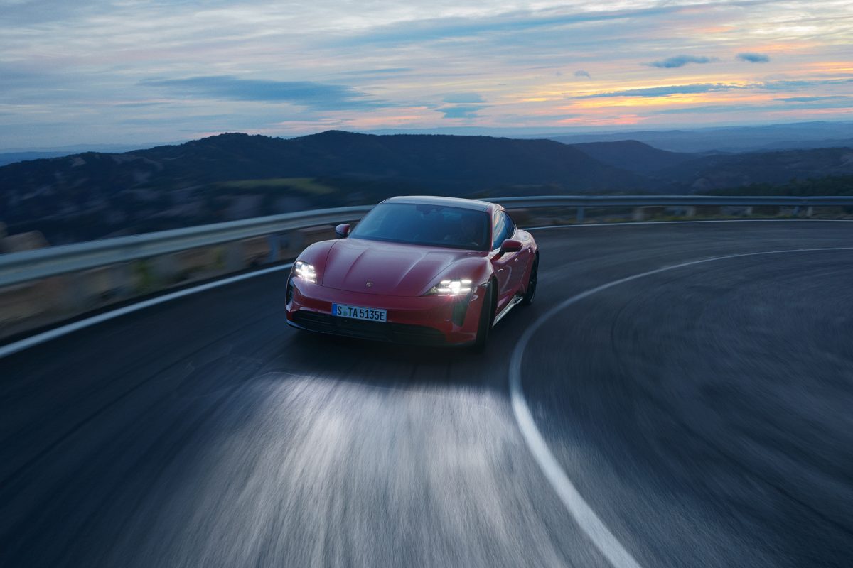 PORSCHE
