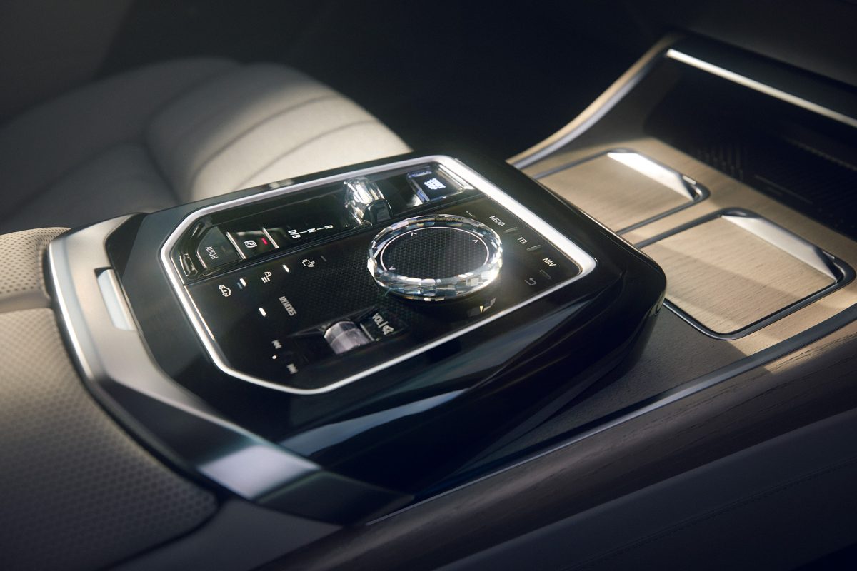 BMW I7